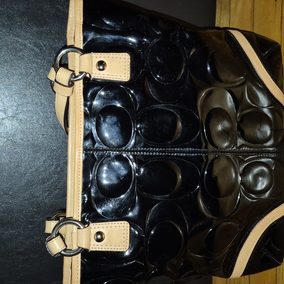 Coach patent leather tote. PRE-LOVED. - Picture 5 of 16